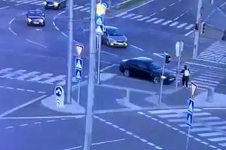 Opilý řidič v Bratislavě smetl chodkyni čekající na zelenou - Novinky